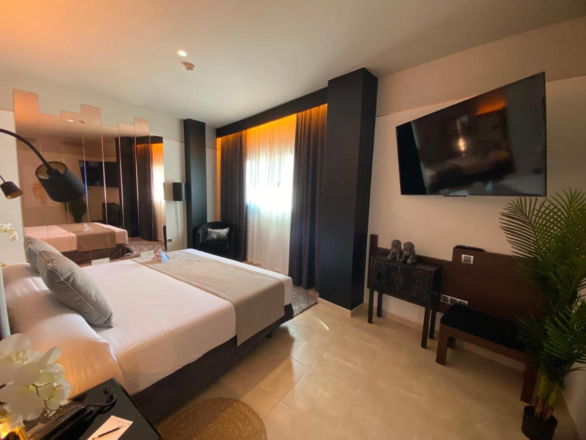 On Aleta Room Designed For Adults Альмуньекар Экстерьер фото